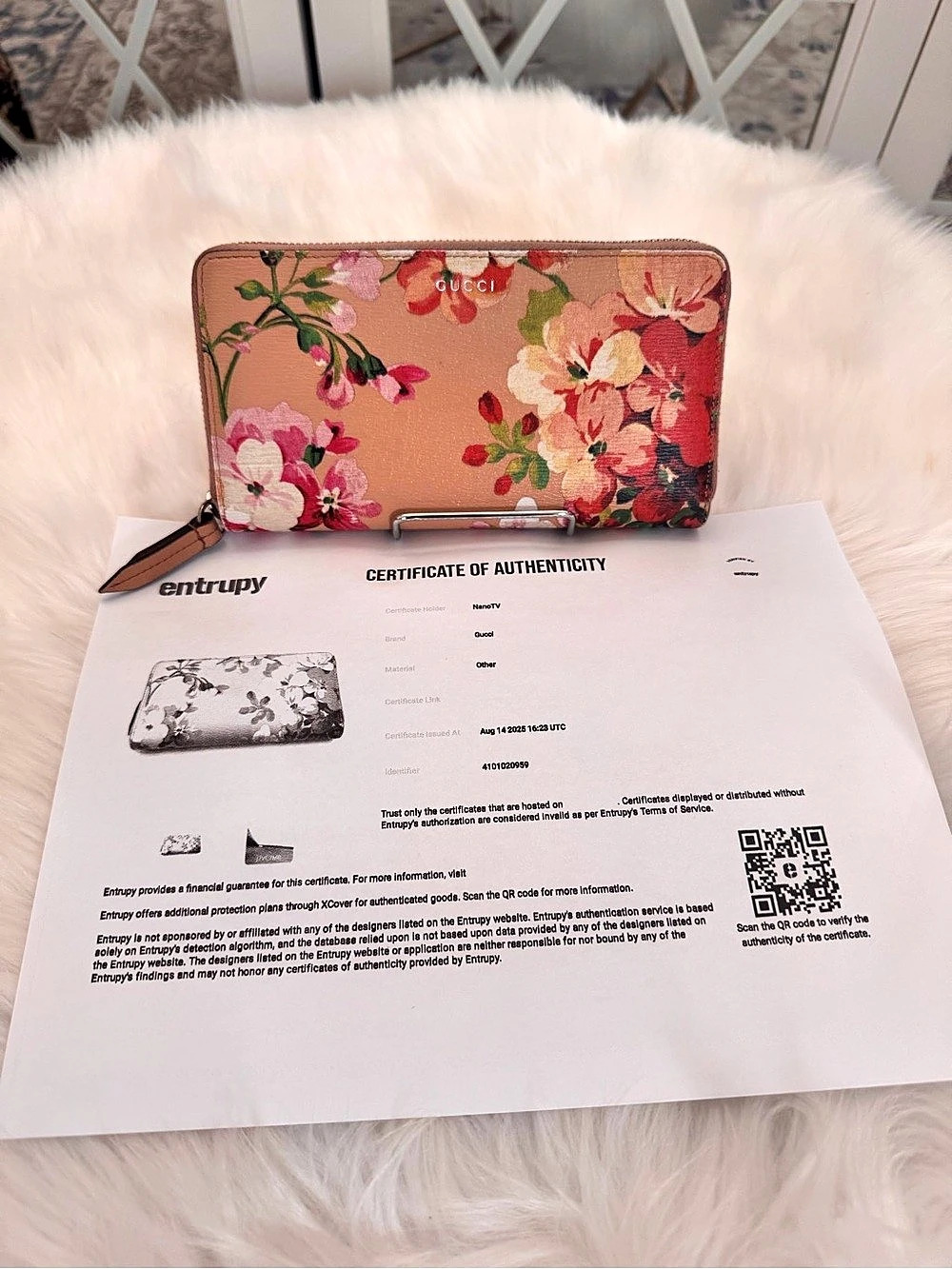 Gucci GG  Blooms Zip Around Wallet Shanghai Blooms Floral Print